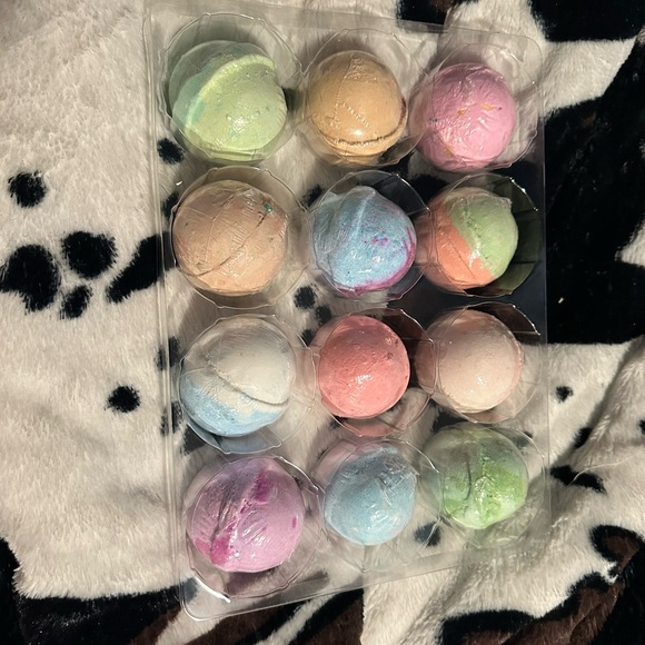 Naturally vain bath bombs - Picture 2 of 5